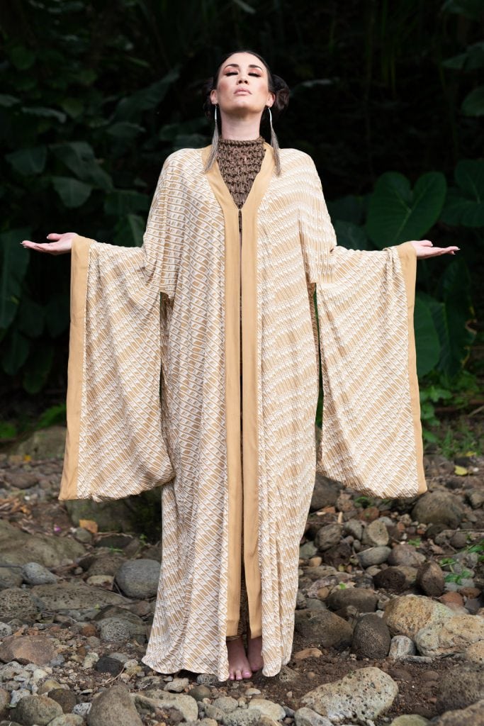 Model wearing Kaliko Kaftan Long in Tannin/Moonbeam Hulu Nene